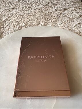 PATRICK TA SHE’S BRONZED Contour & Powder Bronzer Duo